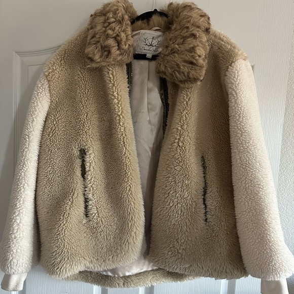 Boundless North Sherpa jacket with fur collar from Sundance. - Picture 1 of 3